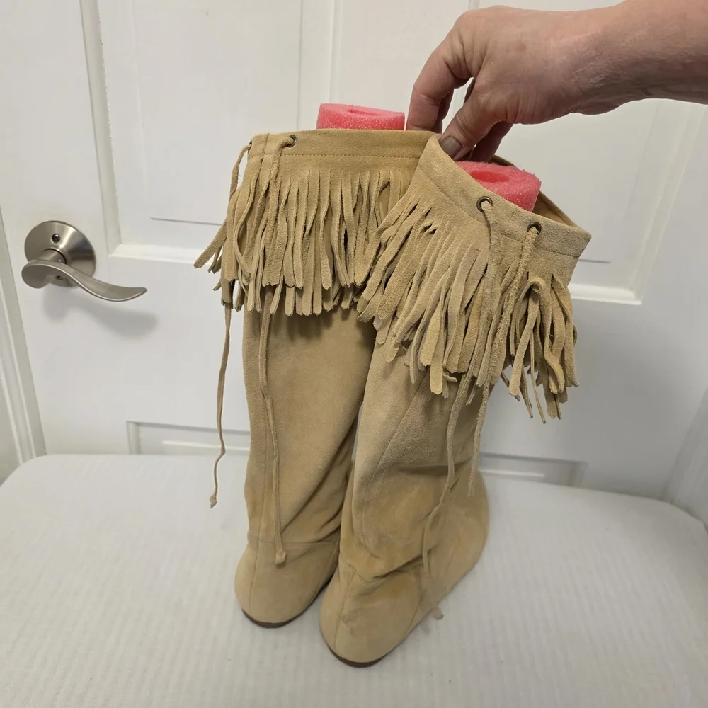 Daniblack Festival Fringe Suede Boots Camel In Color Size 9.5, Casual